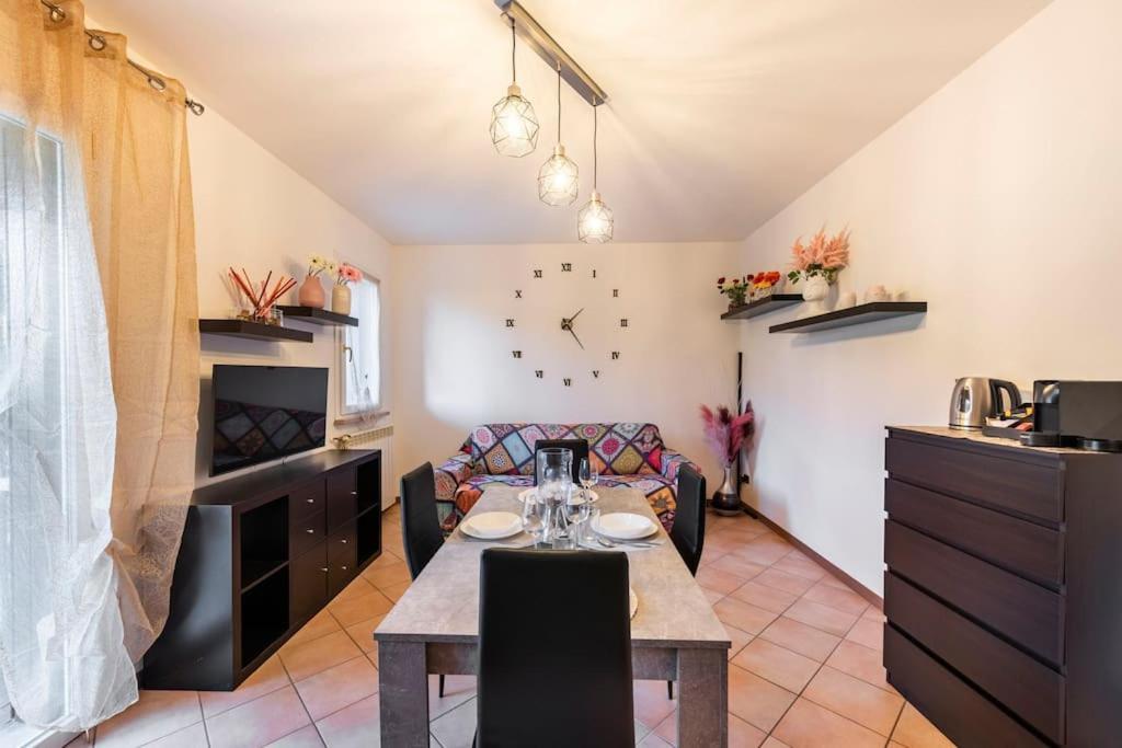 Oliva Apartment - Featuring A Private Garden And Access To A Pool Barcuzzi Exterior photo